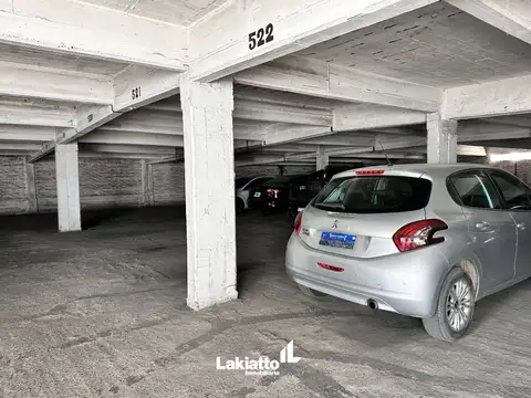Cochera cubierta  en venta ubicado en Centro