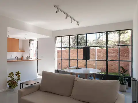 Casa 5 ambientes con 1 baño