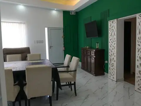 Casa 11 ambientes con 3 baños