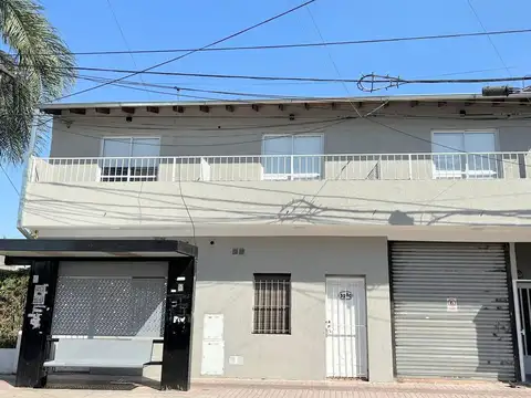 Departamento en Alquiler en Villa De Mayo, $ 550.000