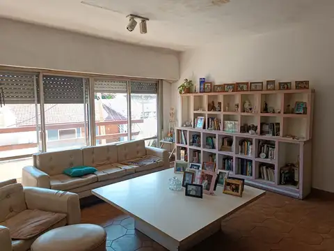 PH con Cochera y Terraza – Excelente Ubicación en Sarandí Apto Credito