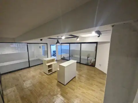 Local en venta - 9 Oficinas - Florida