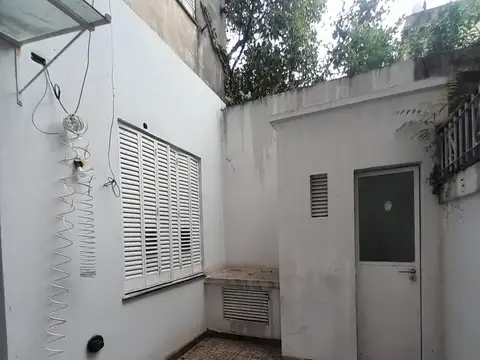 Depto Tipo Casa en Alquiler 80 años