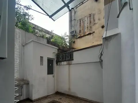Depto Tipo Casa 3 ambientes con 2 baños
