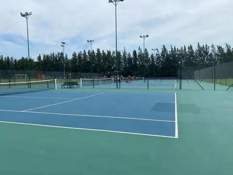 Greenvile Polo & Resort 100