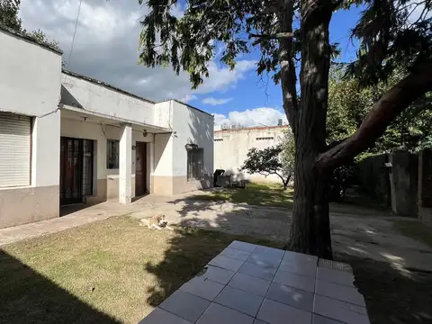 Casa de 4 amb. a la venta en Cañuelas
