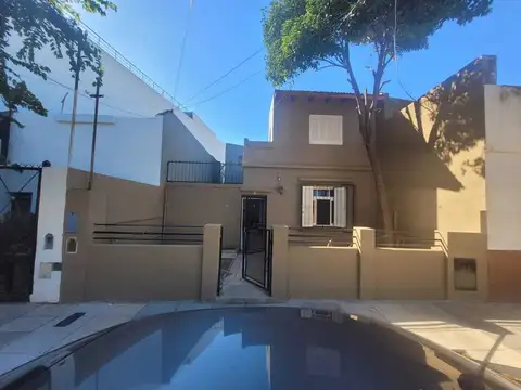 Casa 4 ambientes en venta