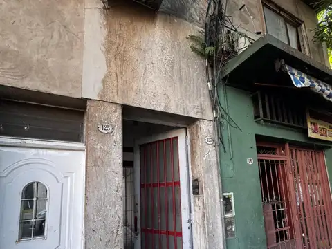 PH tres ambientes en venta en Flores