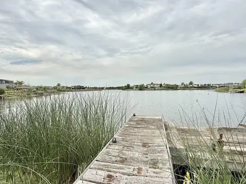 Casa 4 ambientes con 4 baños