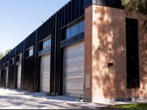 Depósito en PARQUE AUSTRAL 427 MTS CUB