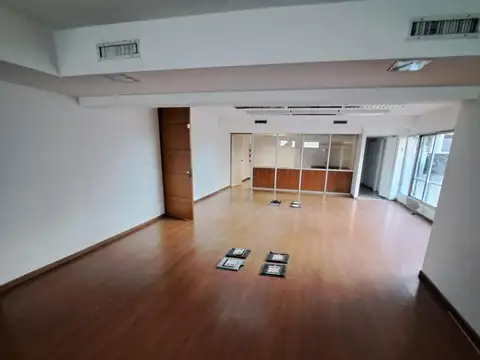 Oficina en alquiler - 3 Baños - San Nicolás