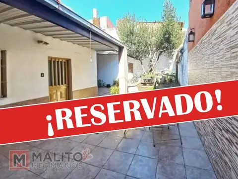 Venta Casa 3 Ambientes con Local, Patio y Terraza en Villa L