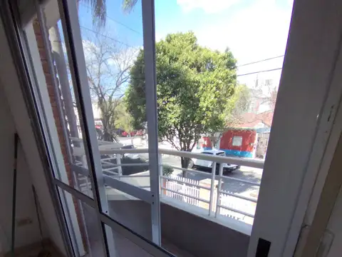 Depto Tipo Casa 2 ambientes con 1 baño