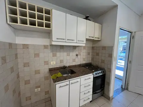 Departamento en Alquiler en Caseros, $ 430.000