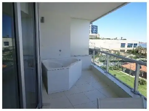 Departamento 4 ambientes con 4 baños