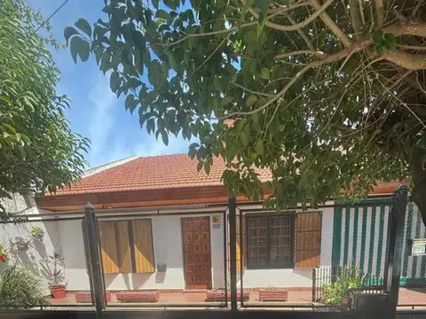 Casa - Venta - Argentina, Morón - Lacarra 2273