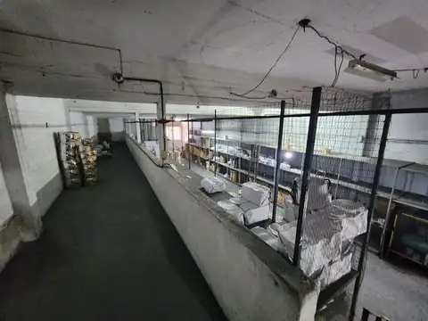 Galpón de Losa y Parabólico en 2 plantas c/ Entre piso - 820 m² Edificados - San Justo