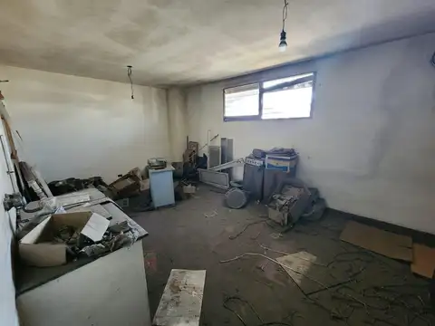 Galpon en Venta 36  mts Fondo