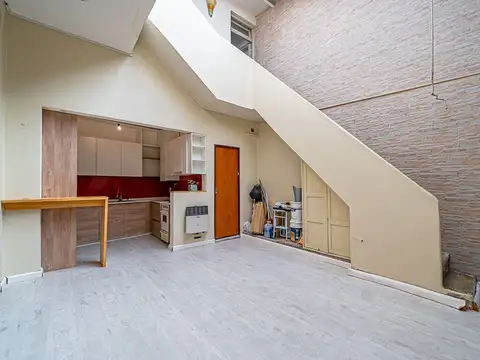 Depto Tipo Casa en Venta de 3 ambientes