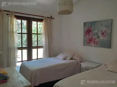 Casa en Alquiler Temporal con 2 cocheras