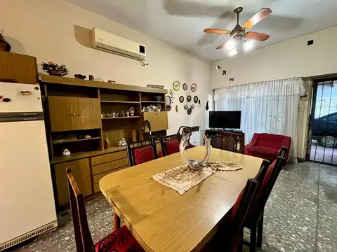 VENTA CASA 3AMB COCH PATIO TERRENO GALPON V LUGANO