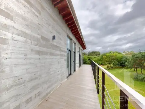 Casa en Venta en Costa Esmeralda, USD 310.000