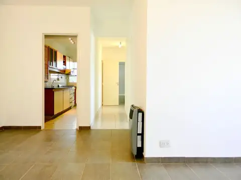 VILLA CELINA, Excelente 5 ambientes a nuevo.