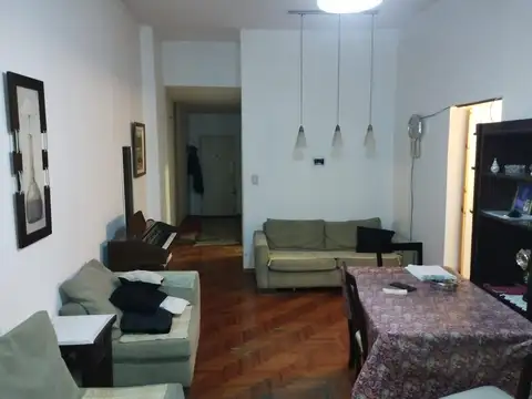 3 AMBIENTES CON PATIO Y JARDIN