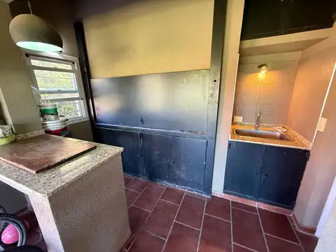 Casa 2 ambientes con 1 baño