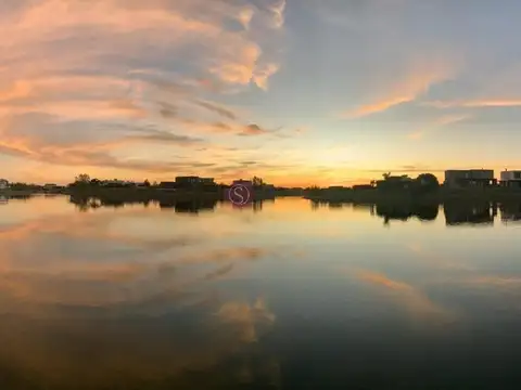 Casa en Alquiler Temporal con 1 cochera