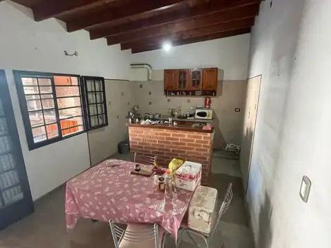 Casa en Alquiler en Melchor Romero, $ 490.000