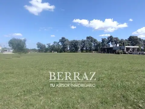 Lote venta de 1233 m2 al golf en Medal Country Club Pilar