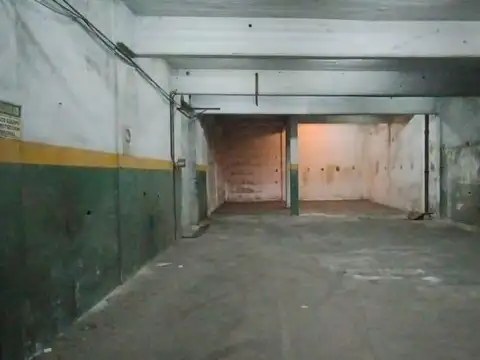 Venta de Local en Flores, con vivienda