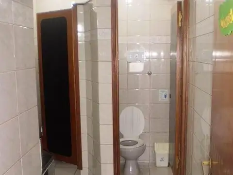 CATEGÓRICO LOCAL COMERCIAL EN DOS PLANTAS SOBRE AV. MITRE AL 1100 AVELLANEDA