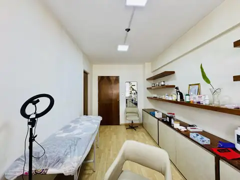 Oficina 6 ambientes con 1 baño