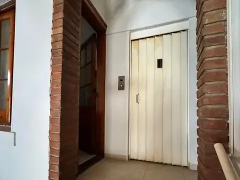 (DBJ-768) ESTADOS UNIDOS y AV. 9 DE JULIO -  EDIFICIO HISTORICO APH