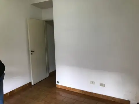 Oficina 2 ambientes con 1 baño