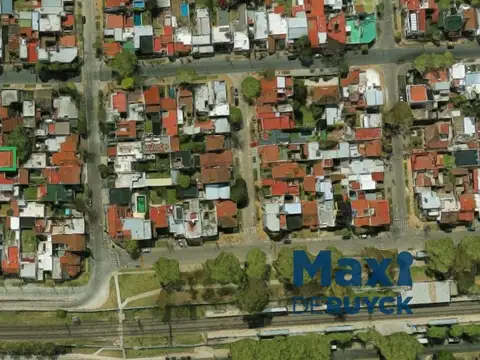 De la Carcova 33 a pasos de la estación Don Bosco