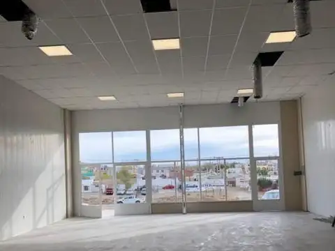 ALQUILER LOCAL 180M2 SOBRE ACCESO R12