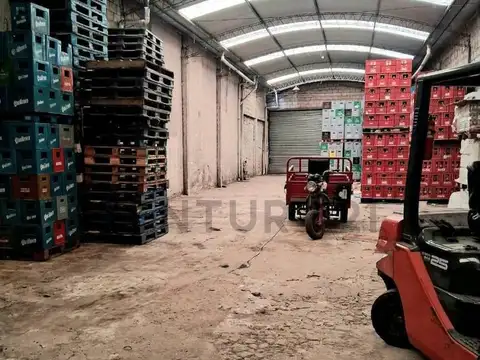 VENTA - Galpon en Flores - Lote propio