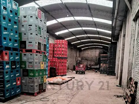 Galpon en Venta en Flores, USD 240.000