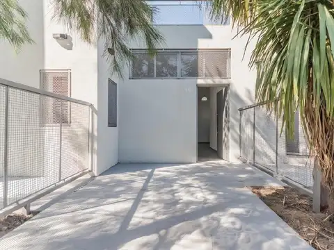 VENTA DEPTO MONOAMBIENTE CON COCHERA. MORON