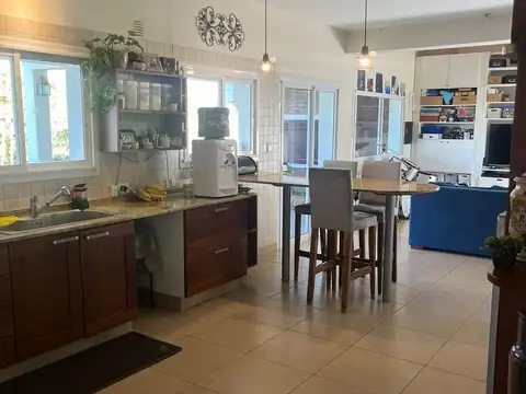 Casa en Venta con renta,  Ayres de Pilar