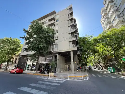 Cochera Amplia en alquiler!