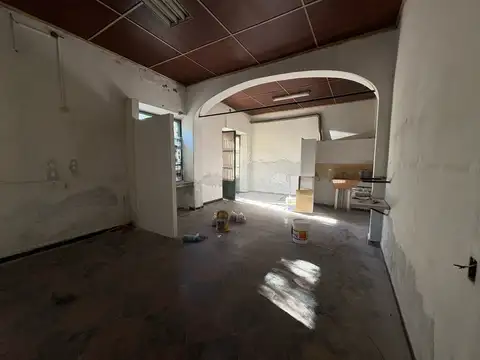 Local en Venta 60 años