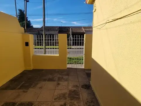 VENTA CASA HURLINGHAM 4 AMBIENTES APTO CREDITO