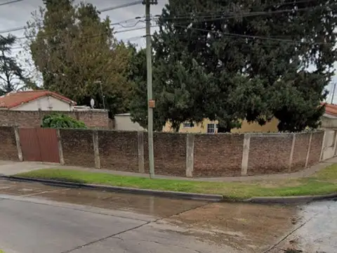 Casa en Venta con 6 cocheras