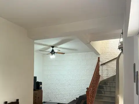 Depto Tipo Casa en Venta en Villa del Parque, USD 184.900