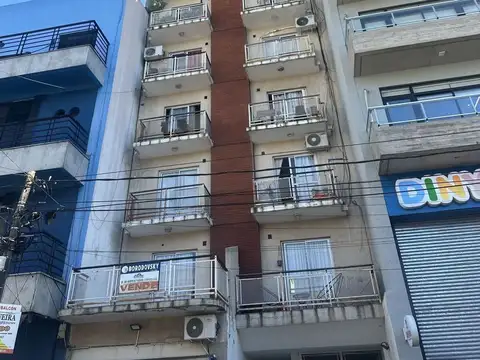 Venta Cochera Caseros Centro a 1/2 cuadra de 3 de Febrero