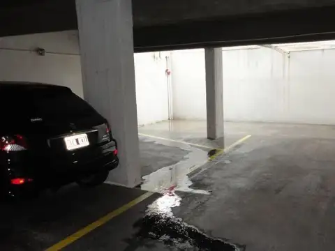 Venta Cochera Caseros Centro a 1/2 cuadra de 3 de Febrero